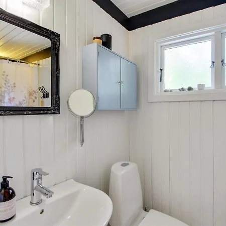 Holiday home Ollegard - 250m From The Sea In Djursland And Mols By Interhome